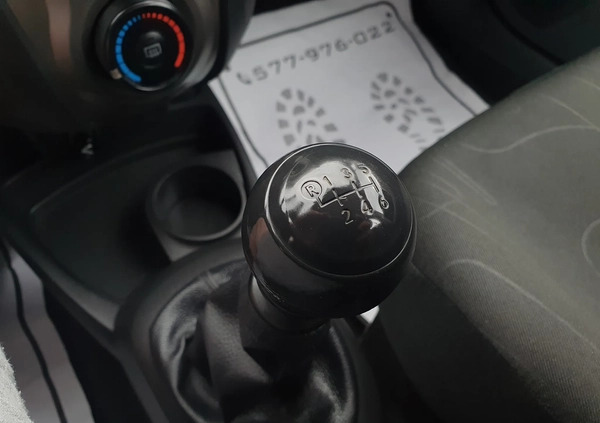 Toyota Yaris cena 24700 przebieg: 90000, rok produkcji 2009 z Wasilków małe 301